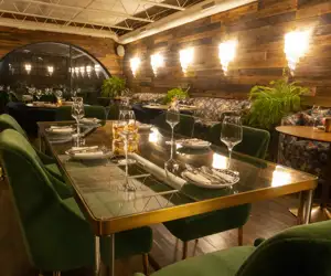 Botanico table arrangement